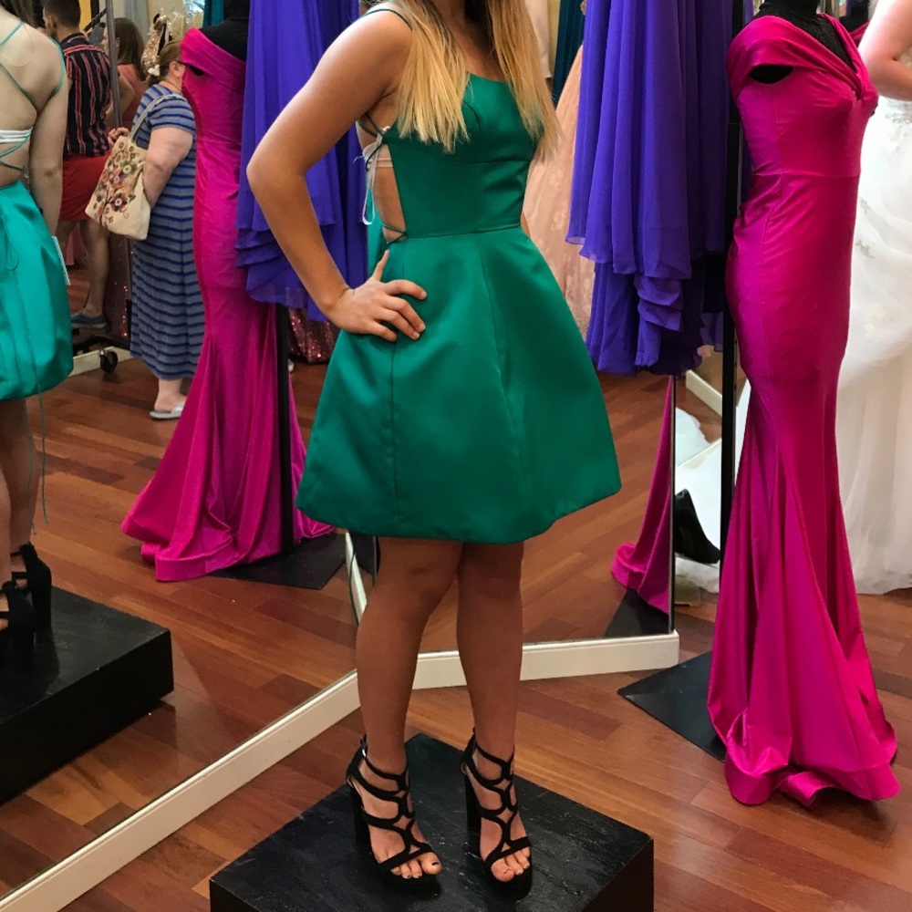Sherri hill green dress *PRICE NEGOTIABLE*